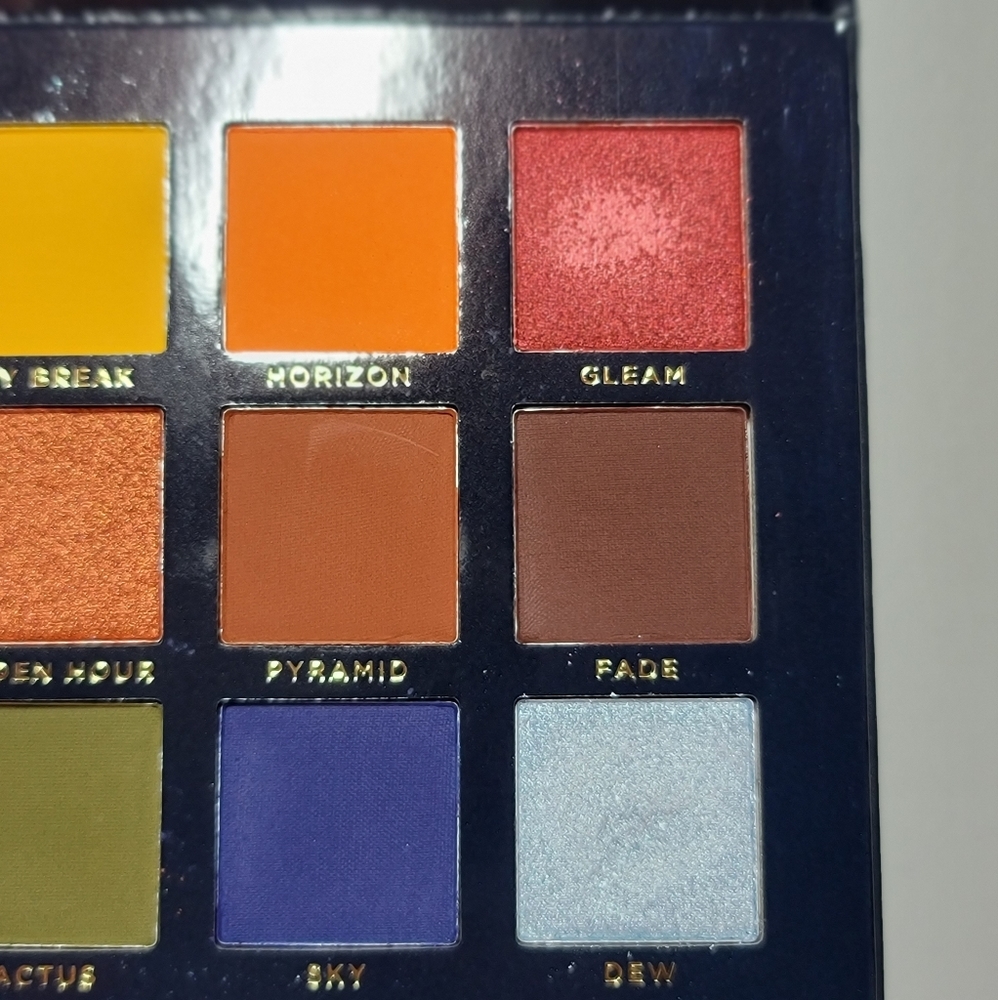 Eyeshadow - Picture 4 of 7